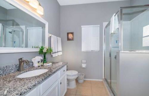 Newly Renovated Close to Disney w Private Pool - Foto 3