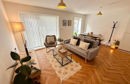 Issara Apartments 41 - Great location & Private Parking - Foto 1