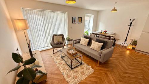 Issara Apartments 41 - Great location & Private Parking - Foto 1