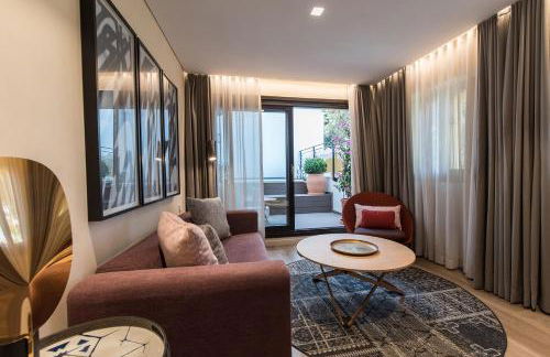 Suites Murillo Plaza Sta. Cruz - Photo 11