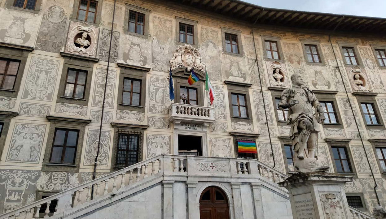 Piazza dei Cavalieri, emblema del Renacimiento pisano