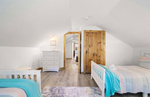 Sleeps 14 Home w Pool Great for Families - Photo 29