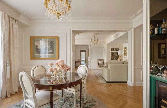 Four Seasons Hotel George V - Photo 55