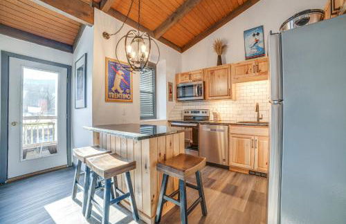 Chic Greek Peak Ski Resort Townhome with Balconies! - Foto 5