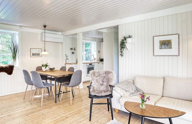 6 Person Holiday Home in Melby - Foto 14