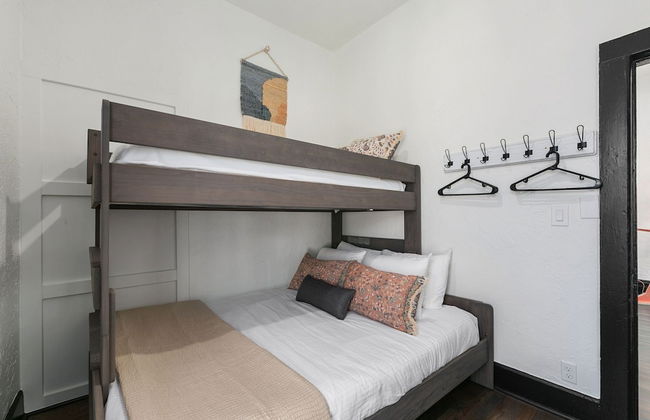 Old Town Retreat w/ Hot Tub Steps From Csu! - Foto 3