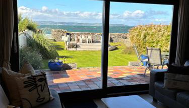 Splash Cottage beach house with Sea lapping Garden - Foto 4