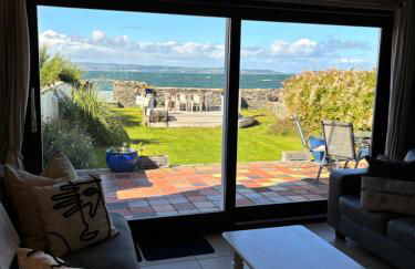 Splash Cottage beach house with Sea lapping Garden - Foto 4