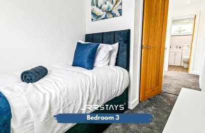 JRR STAYS WV12 3 bedroom, and Wi-Fi - Foto 33