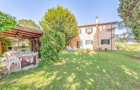 Cozy Home In Crespina Pi With Sauna - Foto 2