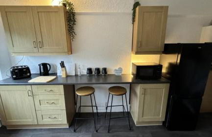 Sleeps 8 3 BED Parking NEC JLR NIA Airport - Foto 7