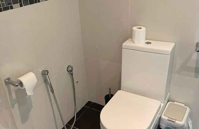 3-bed Semi-detached House, Wifi, Parking, Outdoor Space - Photo 13