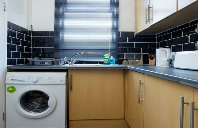 Dean House - Photo 25