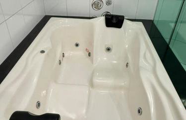 House with four suites with pool and garage - Foto 15