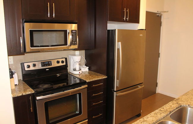 Custom Luxury Suite - By Elite Suites - Photo 17