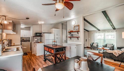 Renovated Bungalow Getaway - Foto 5