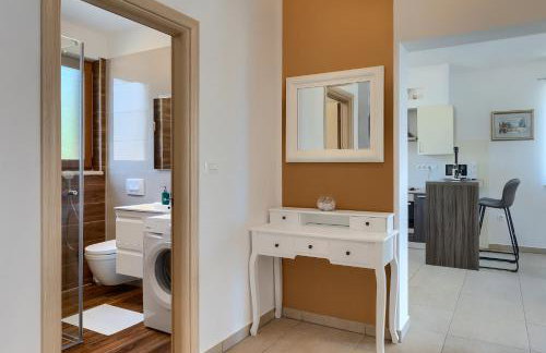 Villa Gloria, villa with heated pool - Foto 6