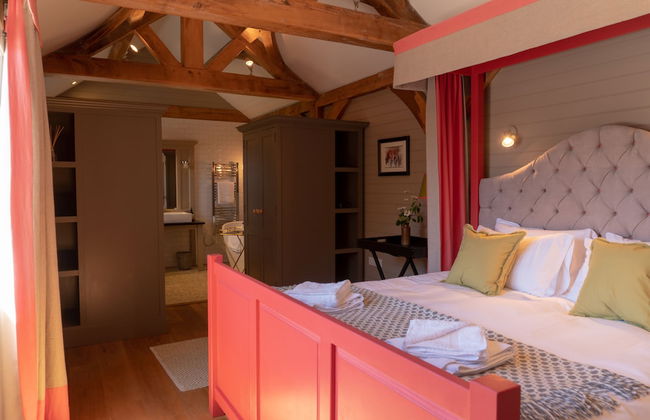 Retreat East - Photo 3