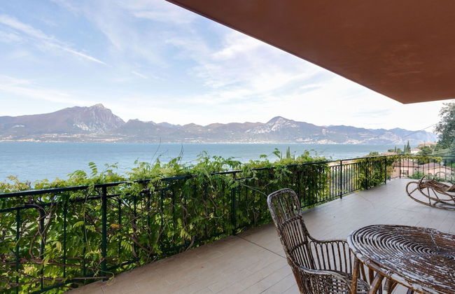 Villa in Torri del Benaco With Lake Garda Views - Photo 35
