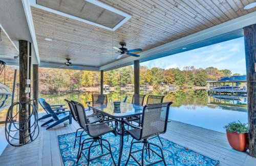 Waterfront Lake House Ideal Dock for Boats, Swimming, Fishing - Foto 2