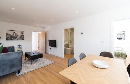 Elegant 2BR Apartment for a Relaxing Getaway # 4 - Foto 13