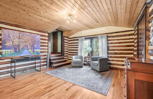 Unique Cabin With Hot Tub Close to Town - Foto 33