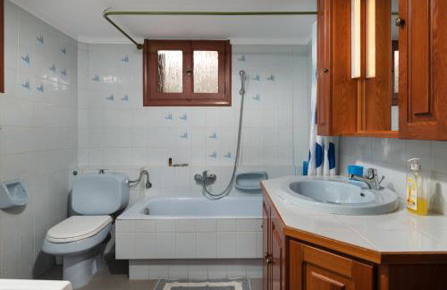 Garden House with Pool, 10min to center - Foto 16