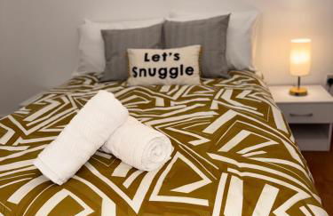 Vauxhall, river Thames, Big Ben Retreat, Central London family Stay - Photo 3