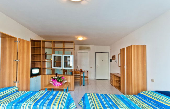 Cristoforo Colombo Holiday Complex in Caorle, Close to the Beach - Foto 2