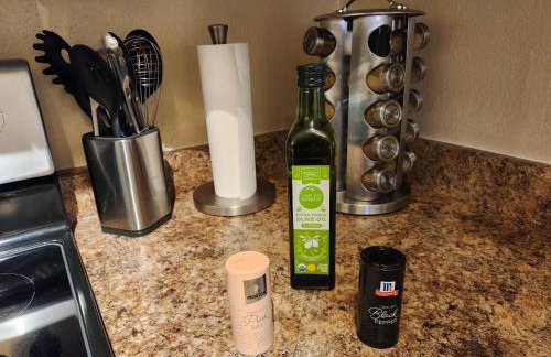 2-bed condo, cook-ready kitchen, and laundry, 5-8 minutes from University of Arizona and downtown Tucson - Foto 11