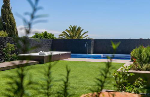 Luxury and Harmony House - Photo 2