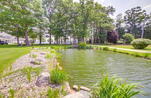 Waterfront Jackson Mansion: Patio, Grill, Dock! - Foto 26