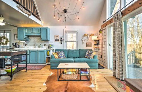 Great Cacapon Cabin with Mountain Views - Photo 2