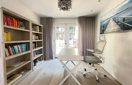 Spacious Central Kirkland Gem with Deck Near Google - Foto 6