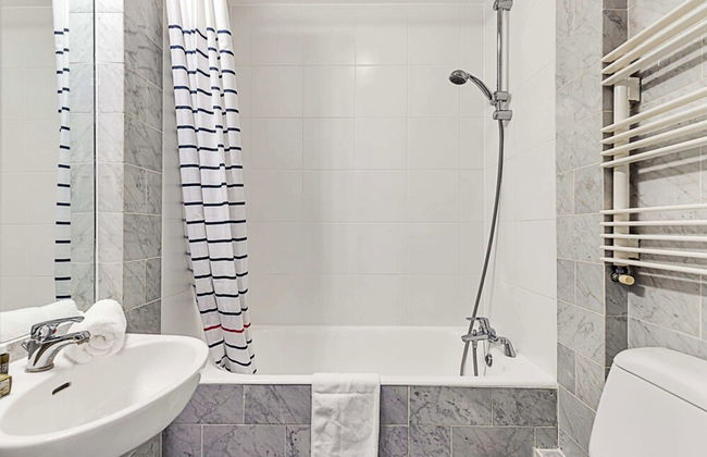 A One-bedroom Apartment Situated In Central London - Foto 18