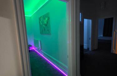 Spacious - Free Parking - Sleeps 6 - M20-FolkestoneCentralStation - Foto 37