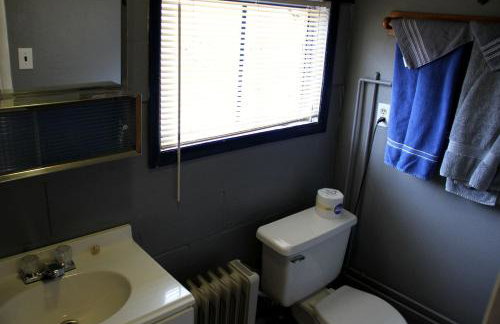 American-Themed Vacation Cabin with a Spacious Deck in Poudre Canyon near Fort Collins, Colorado - Foto 7