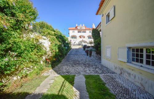 Spacious 4-Bedroom Villa with Private Heated Pool in Quinta da Beloura Sintra Ideal for Families & Long Stays - Foto 46