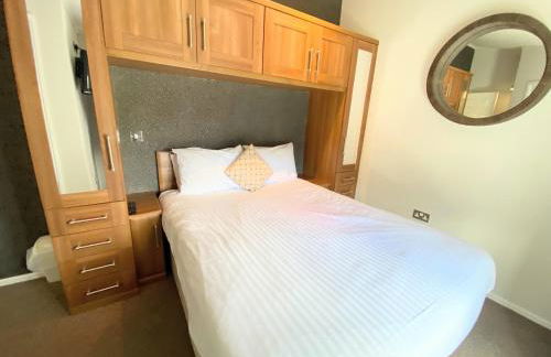 Benarty 11 with Private Hot Tub - Fife - Loch Leven - Lomond Hills - Pet Friendly - Photo 3