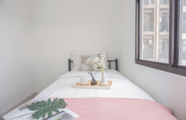 Comfy And Homey 2Br Transpark Cibubur Apartment - Foto 5