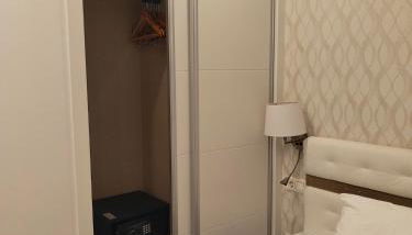 Apartamentos Abedules 3 - Photo 2, wardrobe