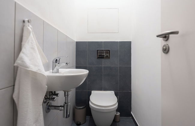 Stylish 3-bedroom apartment with balcony - Foto 10