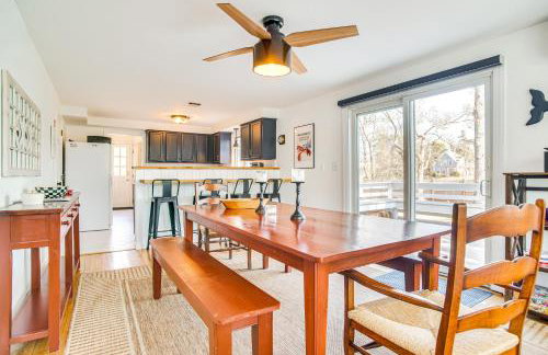 1 Mi to Sand! Mid-Cape Chatham with Furnished Deck - Foto 8