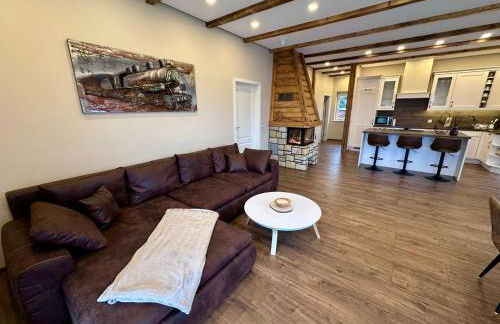 Ferienhaus MILA - Pool, Sauna, Whirlwanne, 5000qm Privatgelände mit Bolzplatz - Foto 12