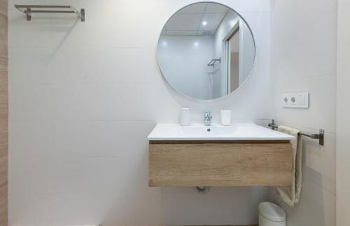 ApartUP Valencia Opera - Photo 32