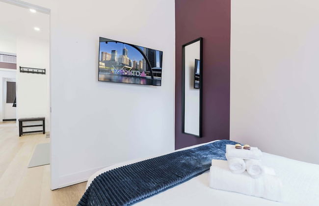 Elegant Suite—Near Kensington Market, Sleeps 8 - Foto 5