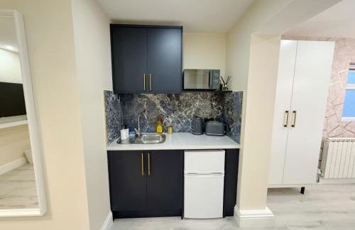 Modern Studio near Wembley with Easy Transport - Foto 21