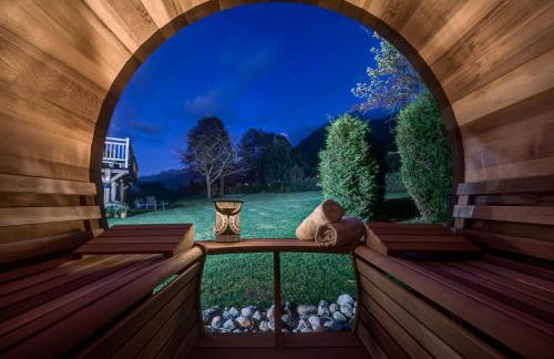 Tiki Lodge - hot tub & sauna - Photo 9