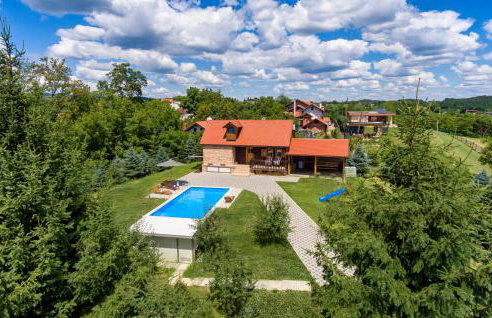 3 Bedroom Lovely Home In Hrnjanec - Foto 1