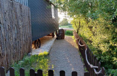 The Humble Hut - Photo 56